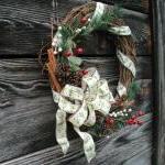 Traditional Christmas Wreath - 18in Grapevine..